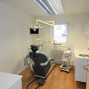 Behandlungszimmer 4 (PZR)